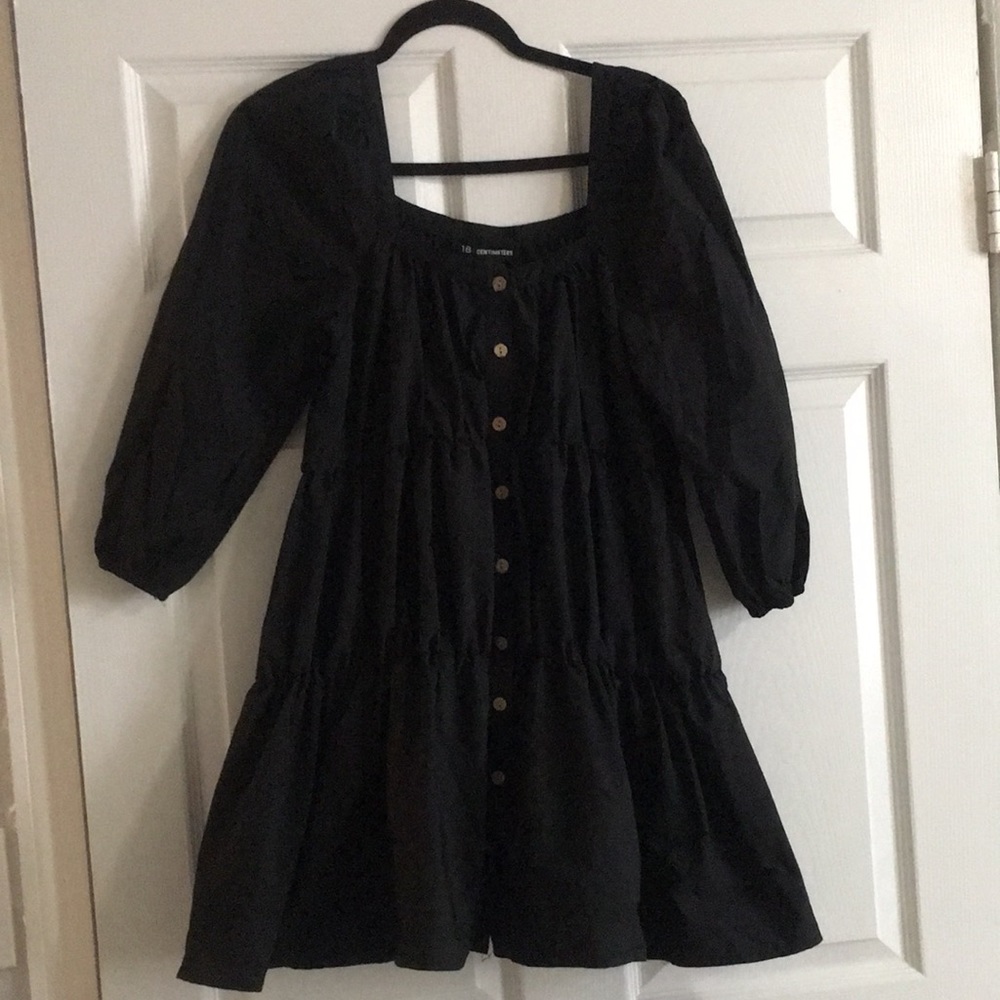 18 Centimeters Black Puffer Dress size S Perfect condition